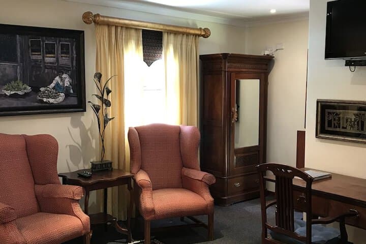 The Crown Guesthouse photo 3