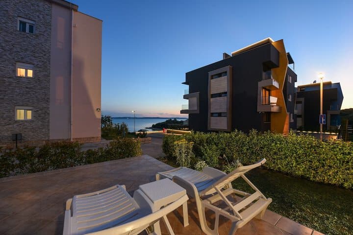 Sunset Beach Suites photo 2