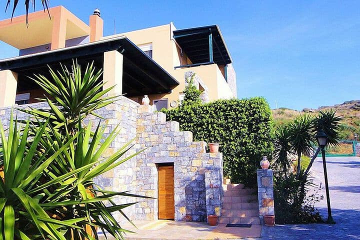 Wild Pear Villa photo 3