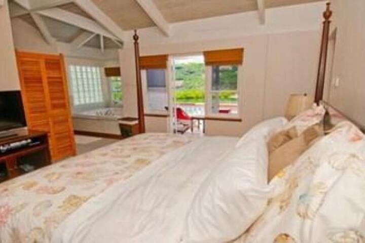 Orchard Bay Villa photo 2