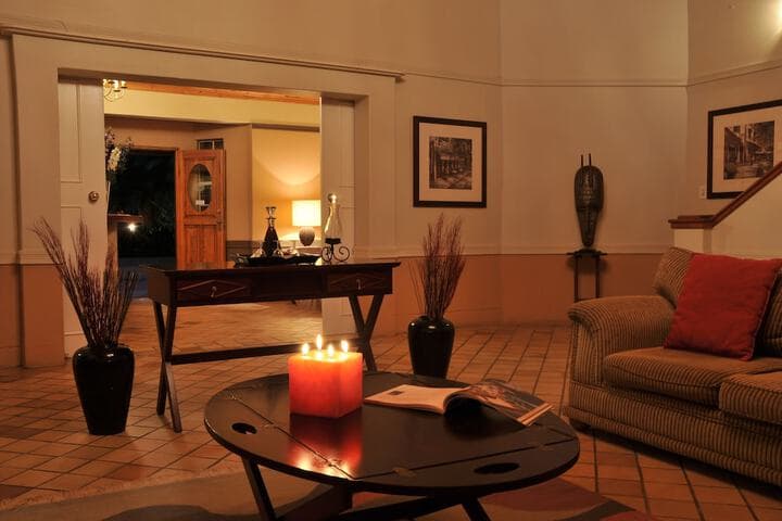 Sunset Manor photo 4