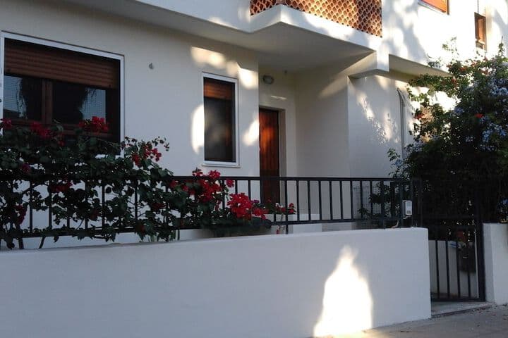 Marcella House photo 2