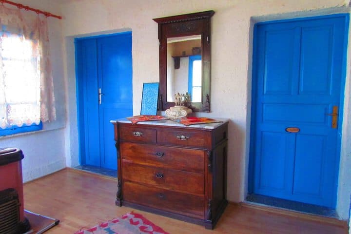 Amazon Antique photo 2