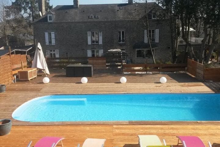Condé-en-Normandie destination view