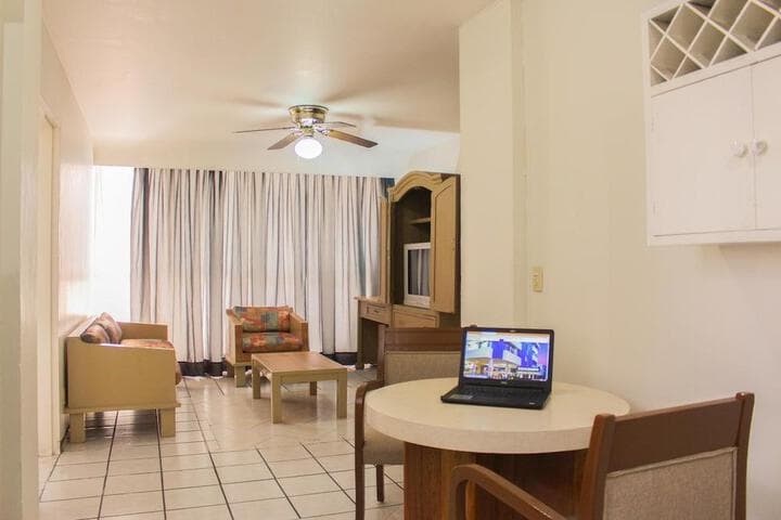 Suites Futura Plaza del Sol photo 4
