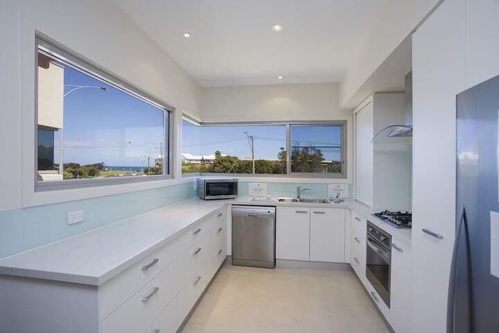 Two Bays Apartments photo 2