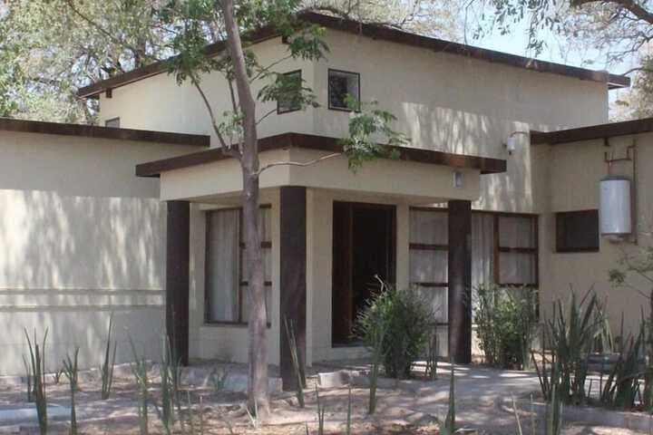 Chiefs Guest House photo 2