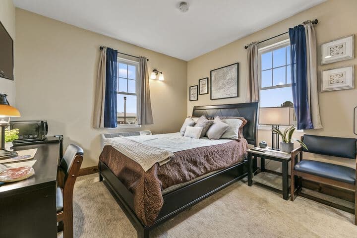 Westview Circle destination view