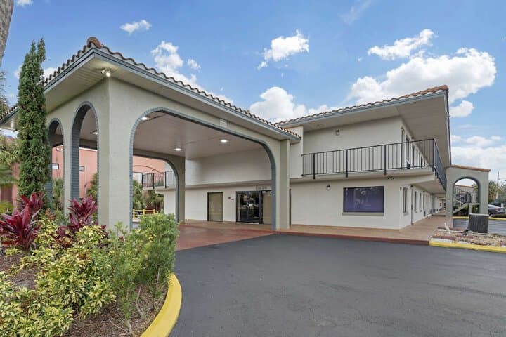 Quality Inn & Suites Orlando East UCF Area photo 3