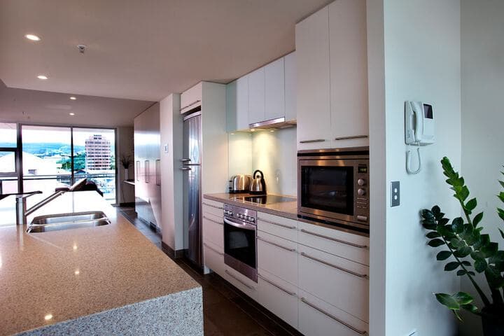 Sullivans Cove Apartments photo 2