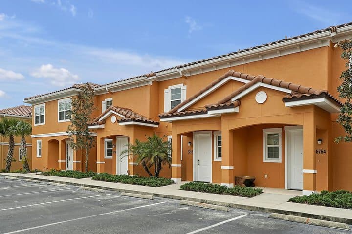 Regal Oaks Resort Vacation Townhomes by IDILIQ photo 2