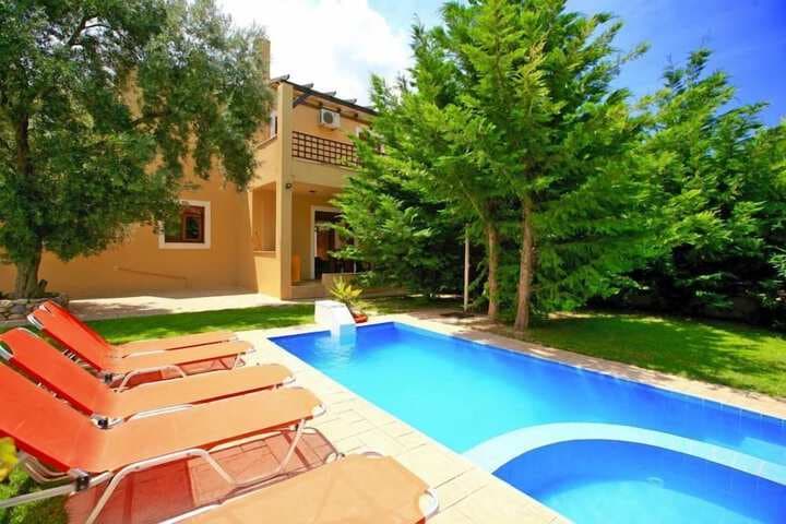Uphoria Villas photo 2