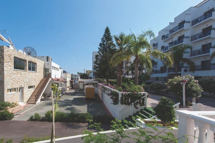 Marlita Beach Hotel Apartments photo 3