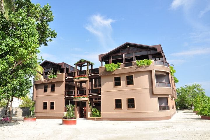 Rashu Hiyaa photo 5