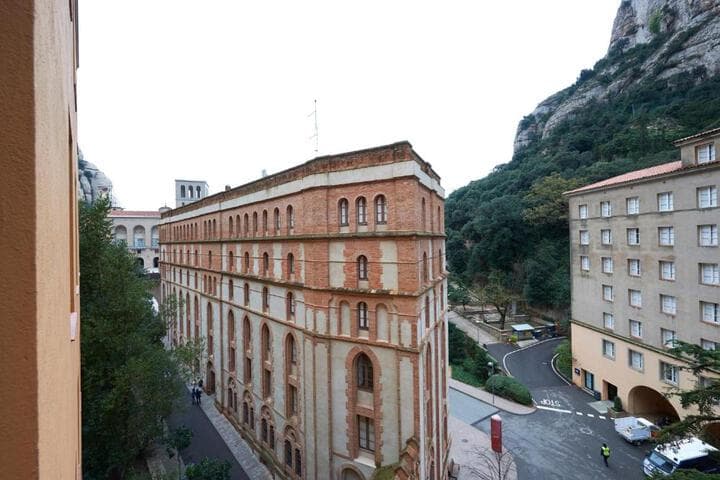 Apartamentos Montserrat Abat Marcet photo 5