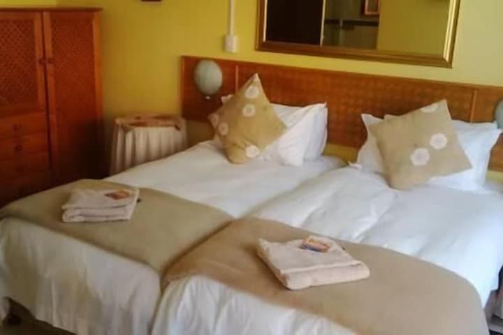 Flintstones Guest House Durban photo 3