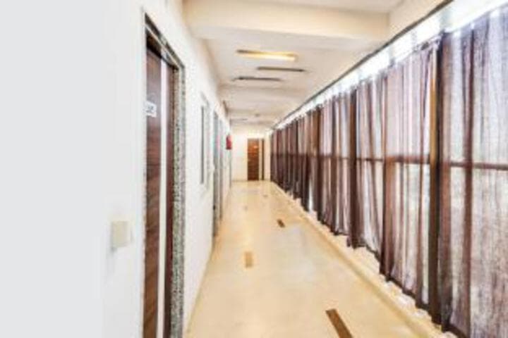 Super Collection O Kalupur Railway Station Formerly Hotel Progressive Inn photo 3
