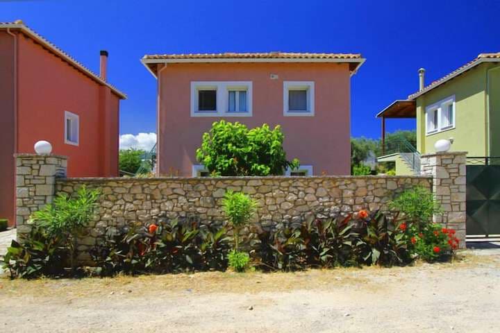 Saint Thomas Village photo 4