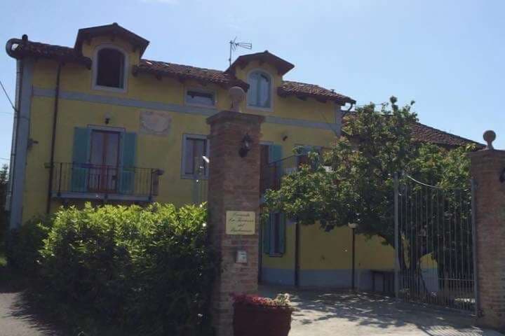 Neviglie destination view