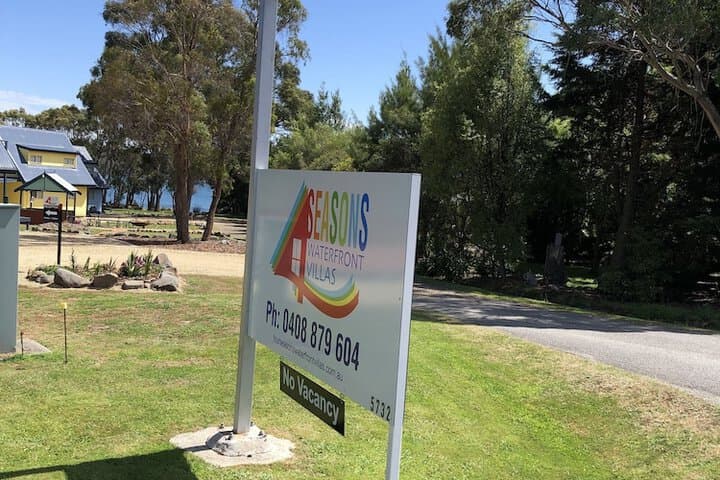 Four Seasons Waterfront Villas photo 4