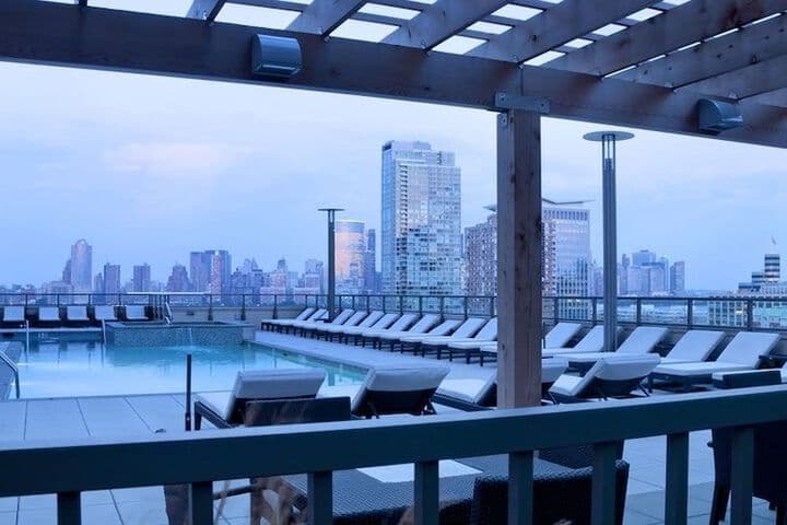 Luxy Suites Washington photo 2