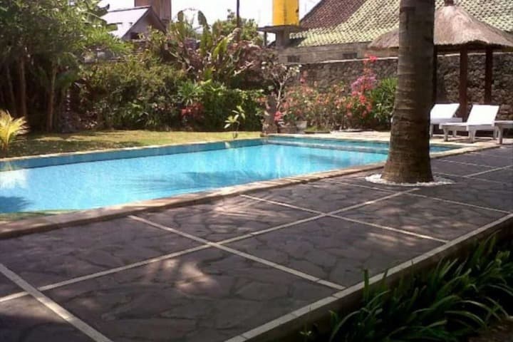 Padang Lovina Sea Side Cottage photo 4