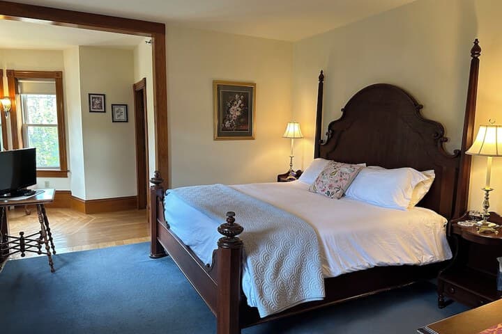 Meredith Inn photo 2