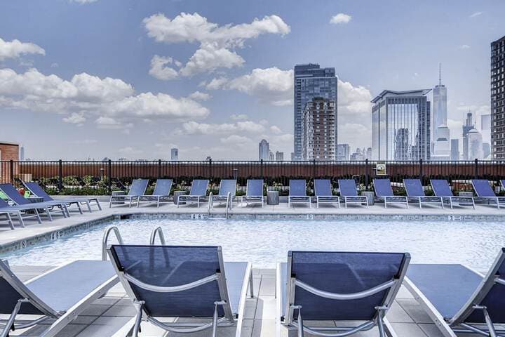 Global Luxury Suites at Newport photo 5
