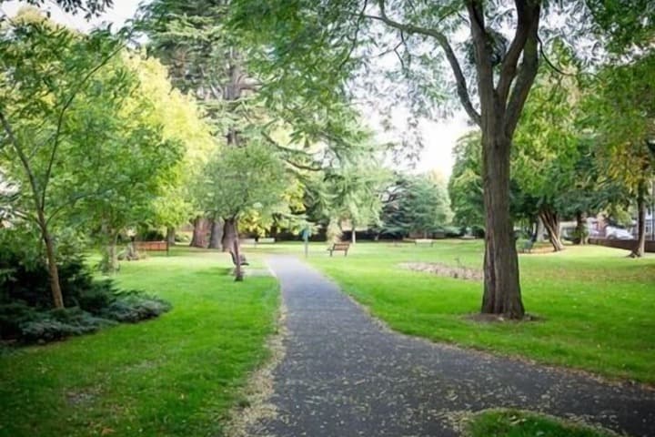 Ashgrove House photo 3