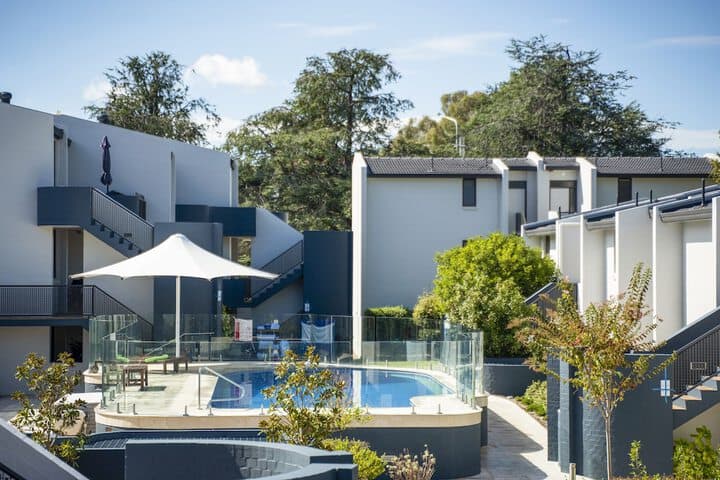 Manuka Park Apartments photo 2