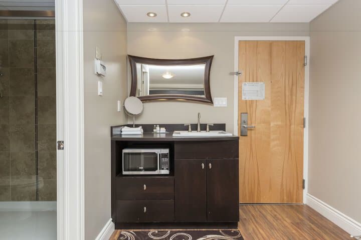Hôtel & Suites Le Dauphin Drummondville photo 4