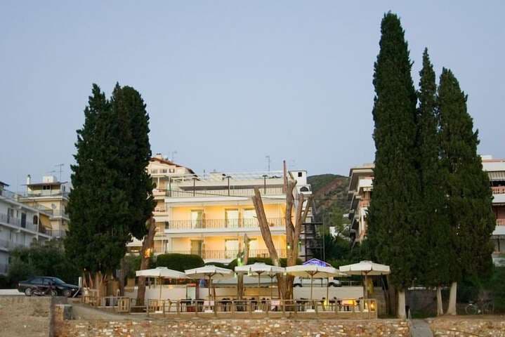 Romantica Hotel photo 3