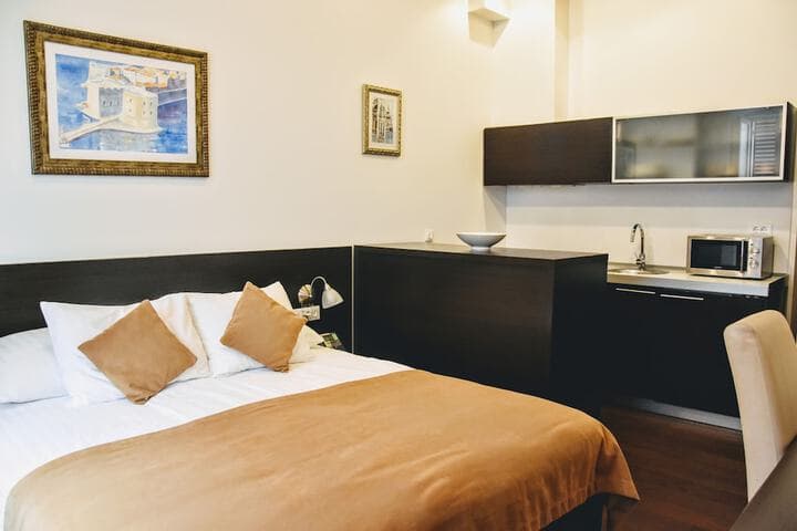 Celenga Apartments with free offsite parking photo 5