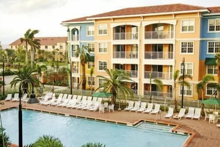 Mizner Place at Weston Town Center photo 4