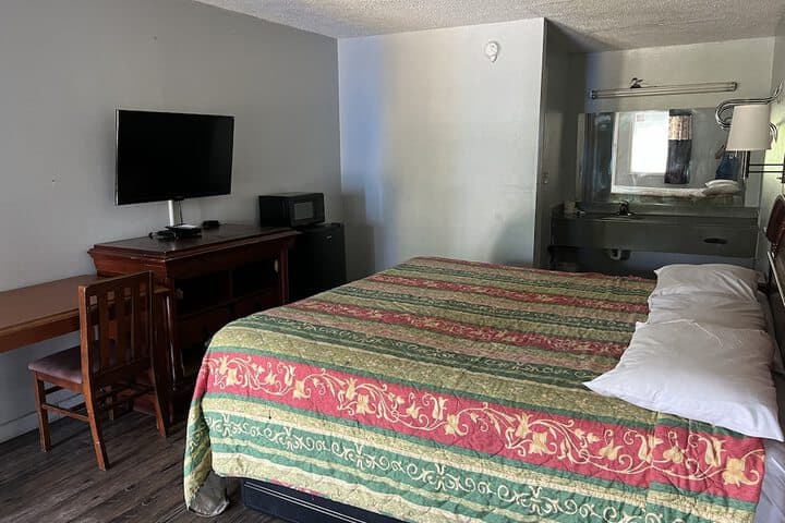 Indysouth western inn photo 5