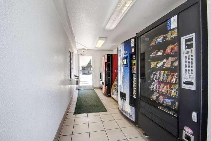 Motel 6 Salt Lake City UT Downtown photo 2
