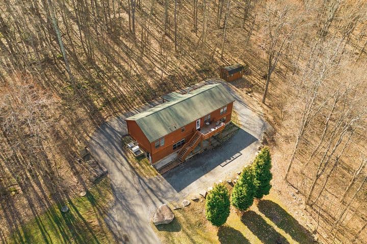 Hillside Hideaway photo 3