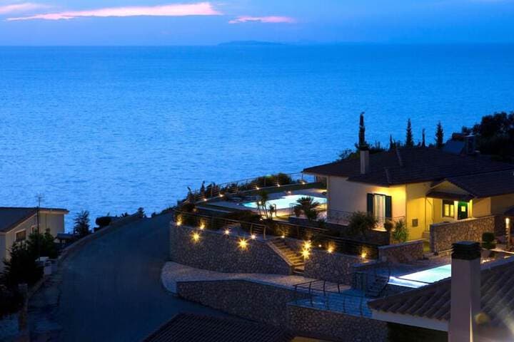 Pantheon Villas photo 5