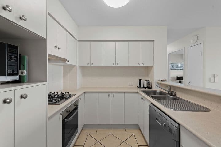 The Oasis Apartments photo 5