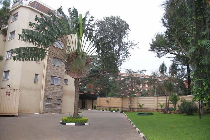 Mimosa Court Apartments photo 5
