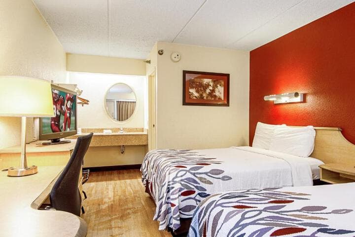Red Roof Inn Charleston West Hurricane WV photo 2