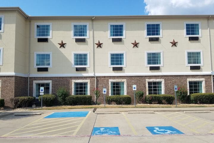 Comfort Inn & Suites Gatesville near Fort Cavazos photo 3