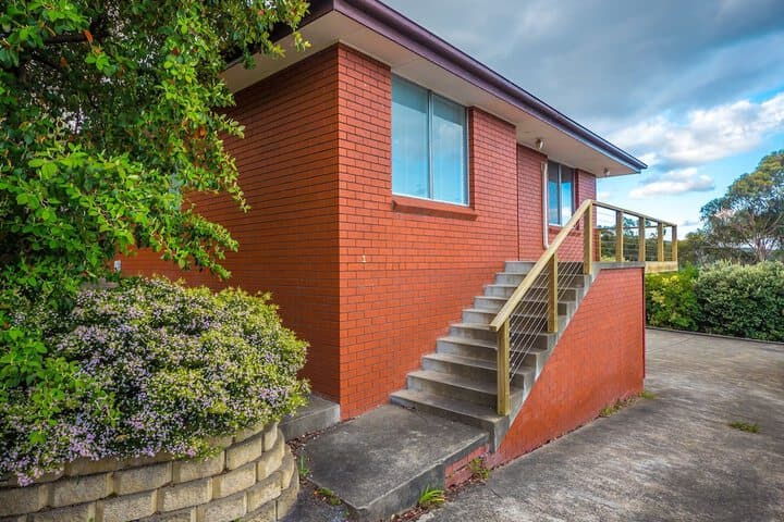 Family Home at Kingston Beach photo 2