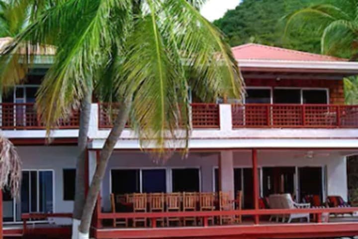 Fort Recovery Beachfront Villa & Suites Hotel photo 3