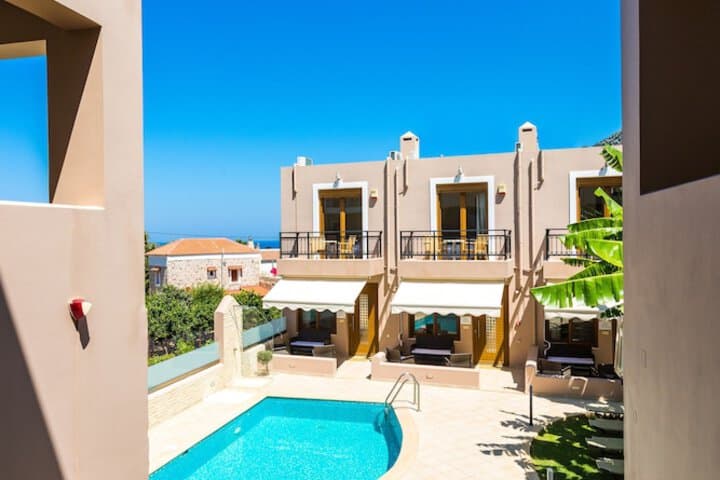 Pantheon Villas & Suites photo 5