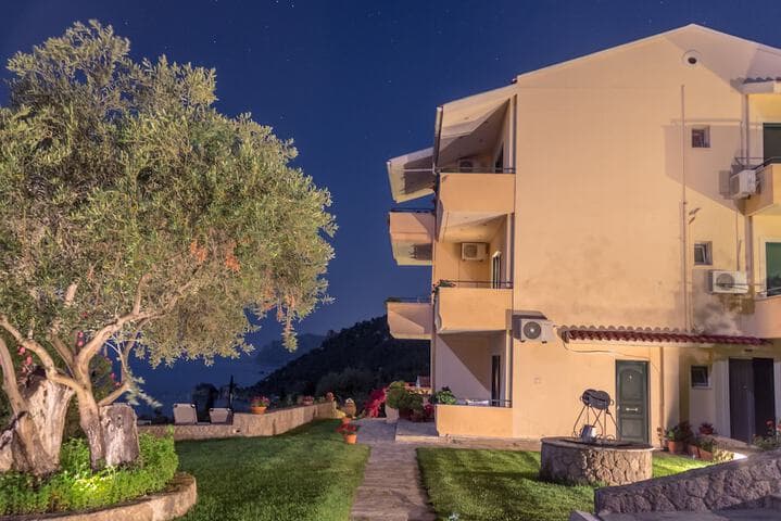 Pelagos Apartments photo 3