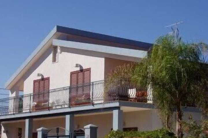 Arenella destination view
