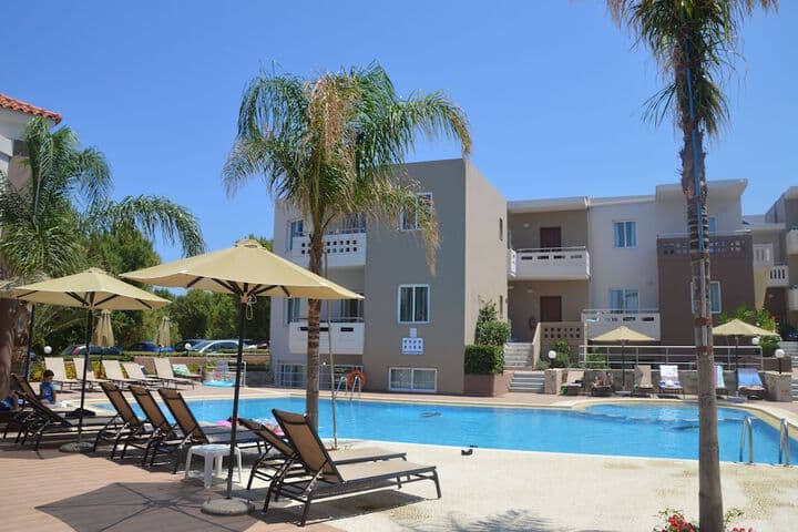 Golden Bay Suites photo 3