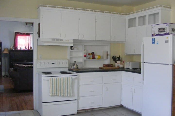 Elevate Rooms at 66 Montague photo 5