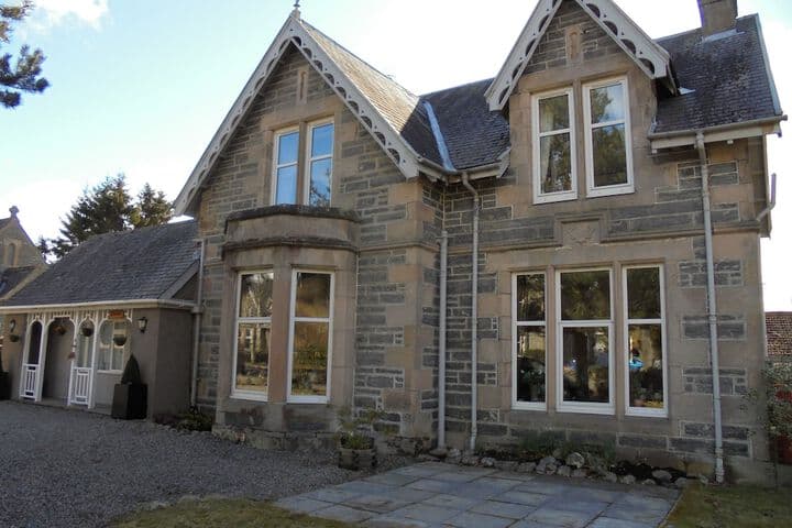 Avondale House photo 2